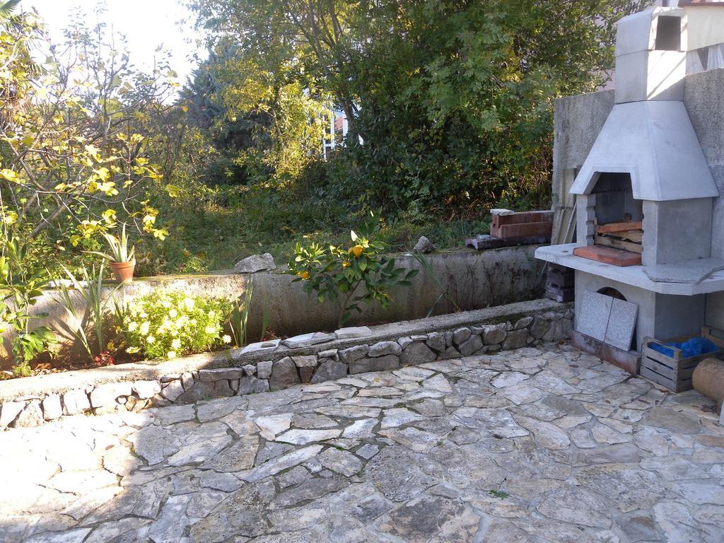 Malinska Apartment 1 Sveti Anton  Buitenkant foto